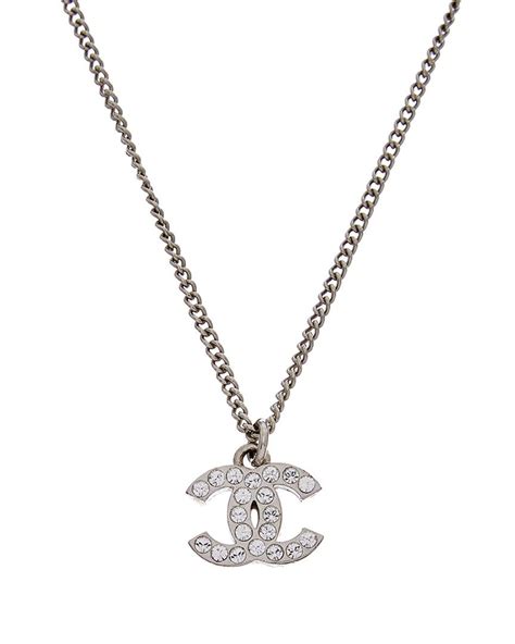 chanel dark silver tone chain and rhinestone cc logo necklace